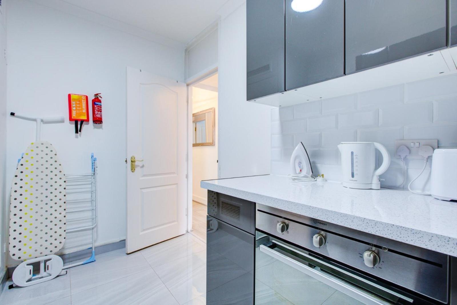 Modern, Family-Friendly Apartment By Hyde Park & Museums 伦敦 外观 照片